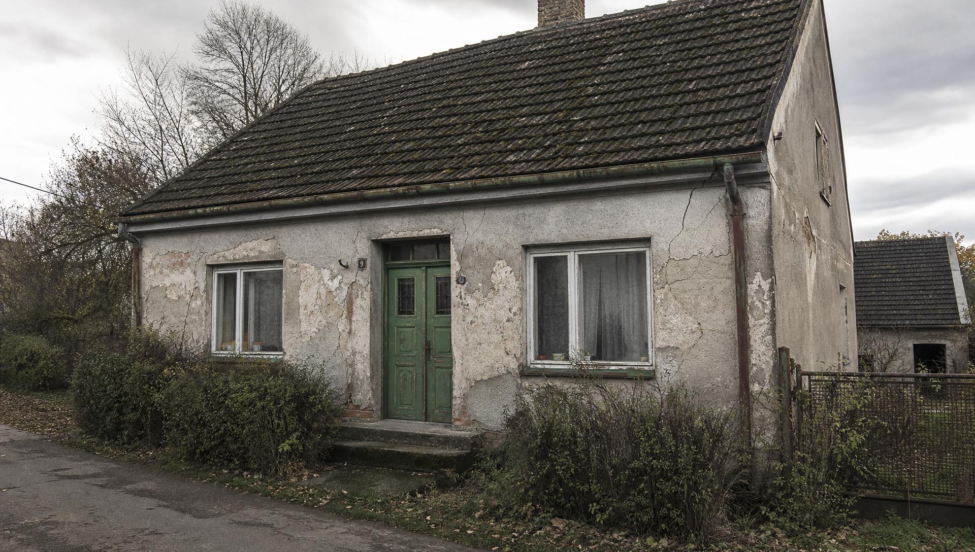 Rodinný dům před renovací — původní stav